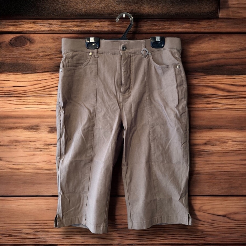 Simon Chang Stretchy Pull-on Capris